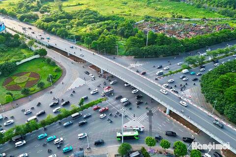 Điều chỉnh tổ chức giao thông nút giao đường Cổ Linh – Đàm Quang Trung