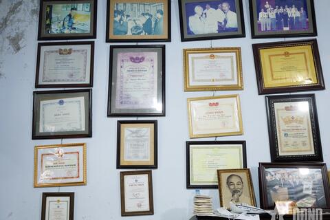 Giữ gìn văn hóa tranh Đông Hồ trong nếp nhà ba thế hệ