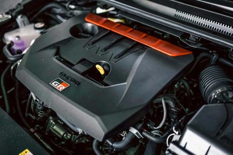 Toyota giải thích vì sao chưa thể từ bỏ động cơ xăng