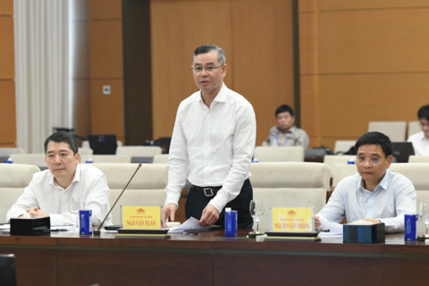 Thống nhất trình Quốc hội giảm thuế môi trường, VAT, tiêu thụ đặc biệt với xăng dầu