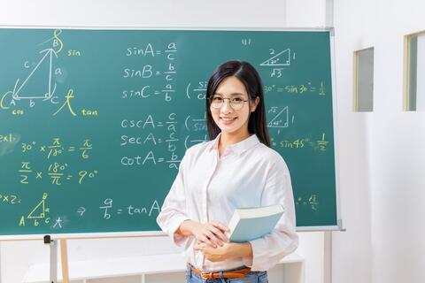 Lần đầu tiên giáo viên cơ sở giáo dục thường xuyên có mã số, chức danh nghề nghiệp riêng