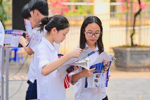 Học sinh lớp 9 rẽ hướng, bớt áp lực trước kỳ thi lớp 10 công lập