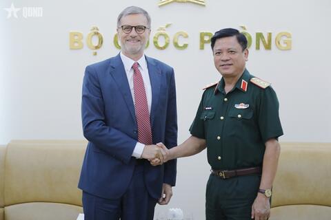 Hợp tác quốc phòng Việt Nam - Pháp phát triển theo hướng thiết thực, hiệu quả