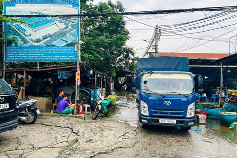 Phường Hoàng Mai đề xuất tháo gỡ điểm nghẽn chợ cá tự phát Yên Sở
