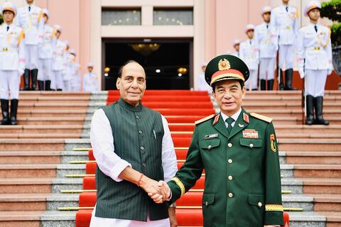 Đại tướng Phan Văn Giang chủ trì lễ đón Bộ trưởng Bộ Quốc phòng Ấn Độ
