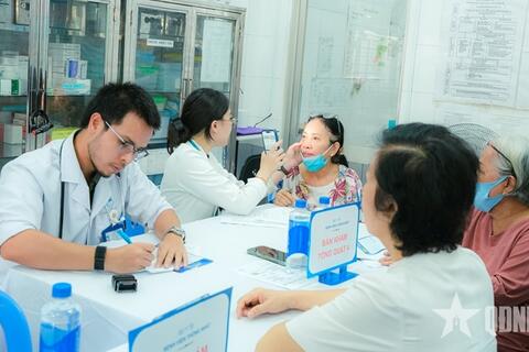 Huy động đồng bộ, nhiều nguồn lực khám sức khỏe miễn phí toàn dân