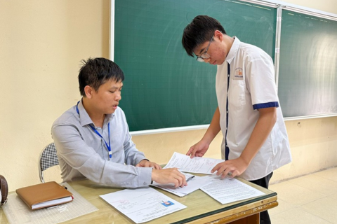 Hơn 62.000 sĩ tử ở Lạng Sơn, Bắc Ninh bắt đầu 'cuộc đua' vào lớp 10, siết chặt chống gian lận công nghệ cao