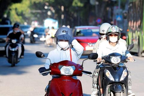 Bắc Bộ nắng nóng gay gắt, vùng núi có mưa to về chiều tối