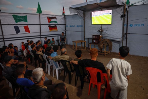 Xem World Cup trong nỗi lo không kích ở Gaza