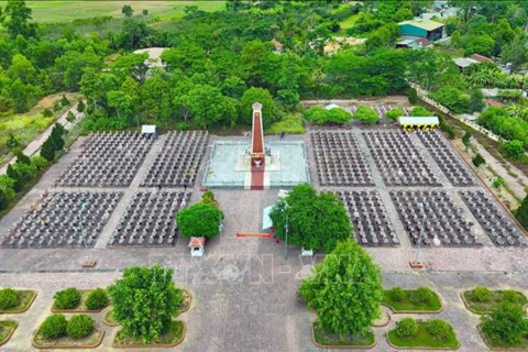 Đồng loạt rà soát tài liệu lưu trữ phục vụ tìm kiếm, quy tập hài cốt liệt sĩ