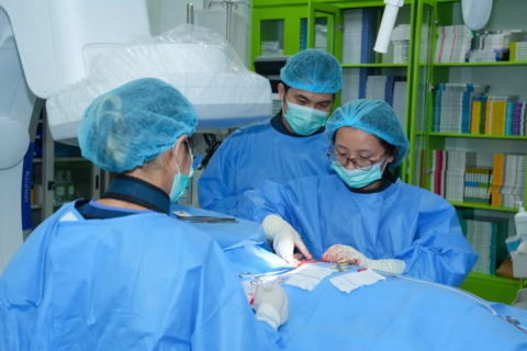 Sau 15 năm 'đóng băng', phụ cấp ngành y đồng loạt tăng