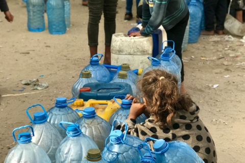 Khủng hoảng nước ở Gaza đe dọa sức khỏe hàng triệu người