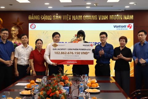 Một người Hàn Quốc trúng Jackpot 1 Vietlott hơn 102,8 tỷ đồng