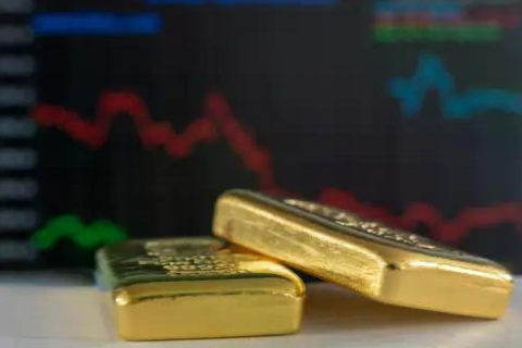 Vàng trụ vững mốc 4.000 USD, bạc bứt phá mạnh nhất nhóm kim loại quý