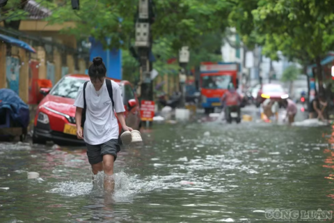 Hà Nội hướng tới mô hình 'thành phố bọt biển' để giải bài toán úng ngập