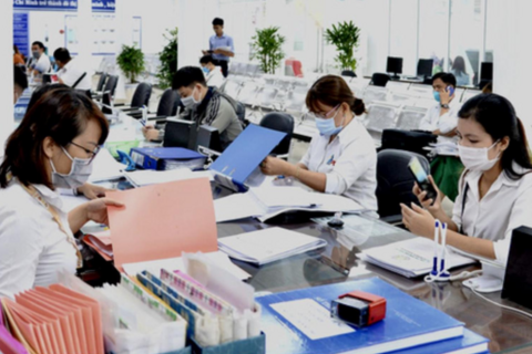 Kiến nghị xem xét công chức xã hưởng mức lương phù hợp