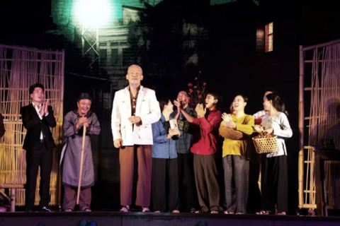 ‘Bác Hồ - Hai tiếng thiêng liêng’ khắc họa hình ảnh vị lãnh tụ gần gũi với nhân dân