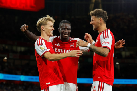 Arsenal thị uy sức mạnh ngày ra quân Ngoại hạng Anh