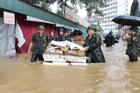 Mưa lũ làm hư hỏng 457 ngôi nhà, ngập 3.678 nhà, 4.303 hộ dân được sơ tán