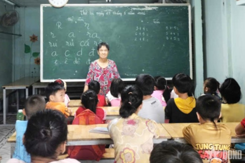 Cô giáo Son hơn nửa thế kỷ lặng thầm gieo chữ