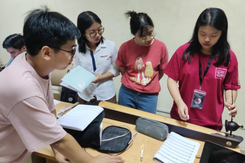 Thánh thót tiếng đàn bầu, ngân nga nhịp đàn tranh