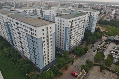 Cháy tại tòa E2 chung cư Ecohome 1, cư dân sơ tán trong sáng sớm