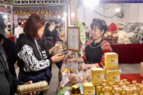Hội chợ công nghiệp nông thôn phía Bắc: Tăng kết nối, mở rộng thị trường