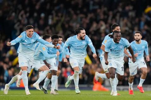 Tin thể thao (29-10): Man City, Liverpool đều vào tứ kết Carabao Cup từ sút luân lưu