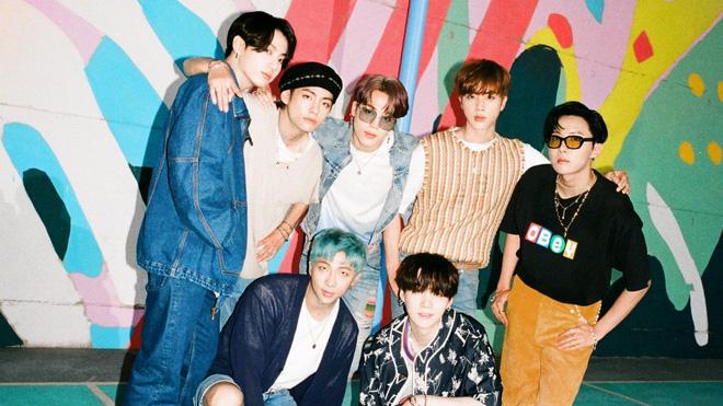 Đánh bại Taylor Swift và The Weeknd, BTS được Billboard vinh danh là Nghệ sĩ nhạc Pop của năm 2020! - Ảnh 4. Đánh bại Taylor Swift và The Weeknd, BTS được Billboard vinh danh là Nghệ sĩ nhạc Pop của năm 2020! - Ảnh 4.