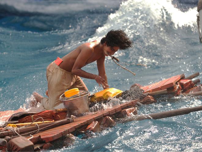 Cuộc đời của Pi phiên bản đời thực: Tay không bắt cá mập trên thuyền độc mộc! - Ảnh 1. Cuộc đời của Pi phiên bản đời thực: Tay không bắt cá mập trên thuyền độc mộc! - Ảnh 1.