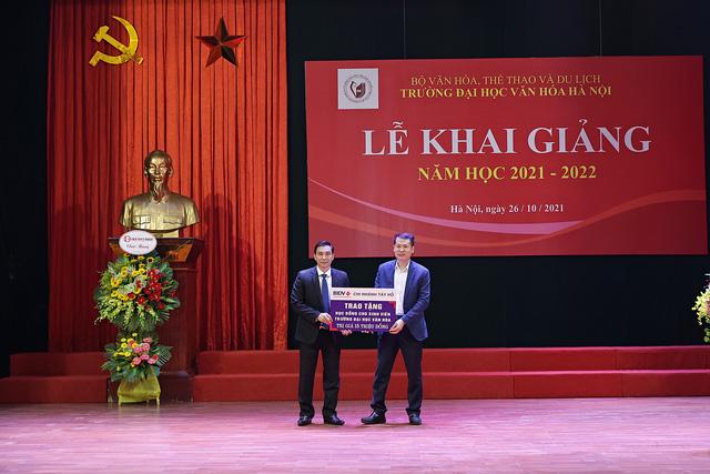 Trường Đại học Văn hóa Hà Nội tổ chức lễ khai giảng năm học mới 2021-2022 - Ảnh 7. Trường Đại học Văn hóa Hà Nội tổ chức lễ khai giảng năm học mới 2021-2022 - Ảnh 7.