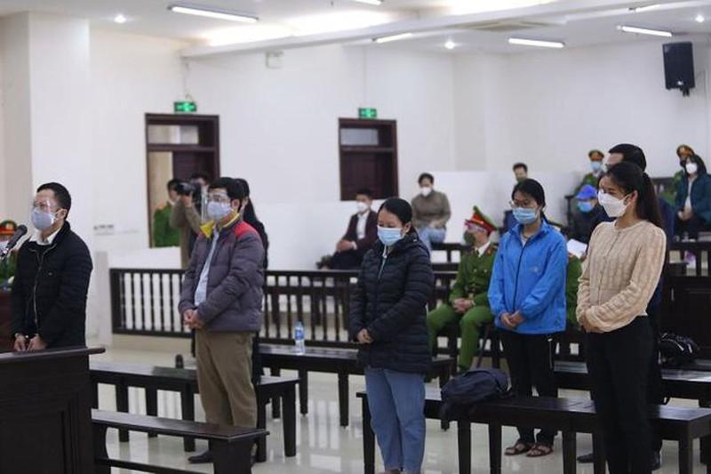 Các bị cáo tại phiên tòa.