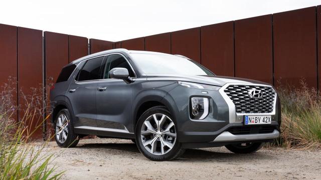 Hyundai Palisade 2022 tiếp tục để lộ cụm đèn mới và nội thất sang chảnh như Genesis GV80 - Ảnh 1.