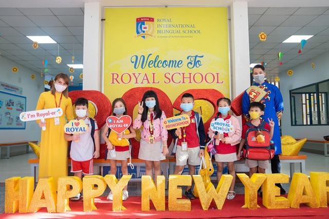 Tết Việt trong mắt giáo viên nước ngoài tại Royal School - Ảnh 5.