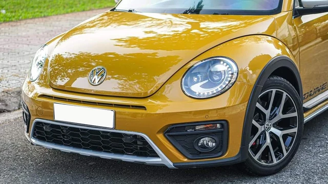 Hàng hiếm Volkswagen Beetle Dune được rao bán sau 5 năm tuổi với giá 1,4 tỷ đồng - Ảnh 4.