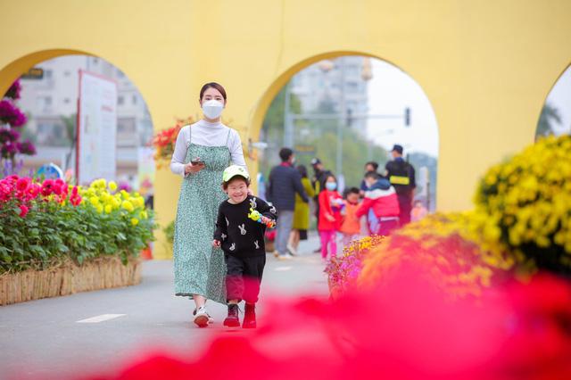 Đón Tết trong không gian mang đậm bản sắc văn hóa tại Hà Nội - Ảnh 3.