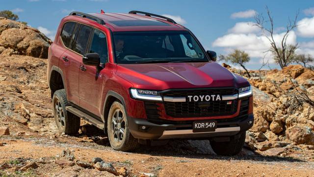 Toyota Land Cruiser 2022 có thể dùng lại động cơ V8 nhưng theo cách không ai ngờ tới - Ảnh 2.