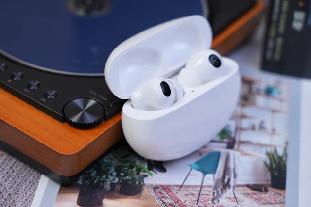 OPPO Enco X2 ra mắt với thiết kế giống AirPods Pro, nâng cấp chống ồn, chất âm "ngon", pin 40 giờ, giá 3.2 triệu đồng - Ảnh 1.