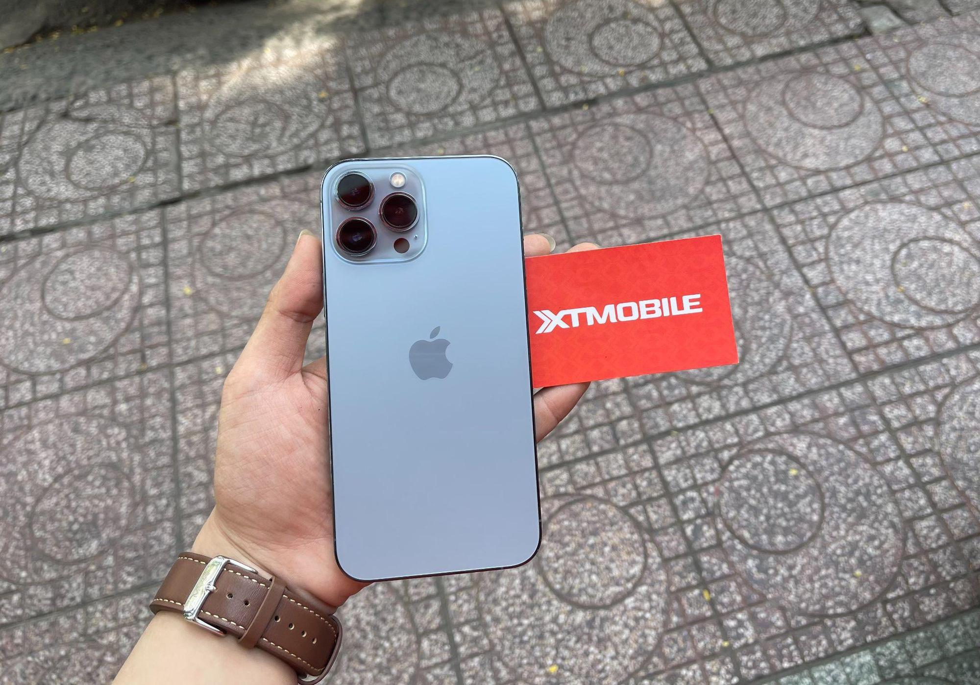 iPhone 12 Pro, 13 Pro Max giảm đến 6,3 triệu đồng dịp khai trương tại XTmobile - Ảnh 2.