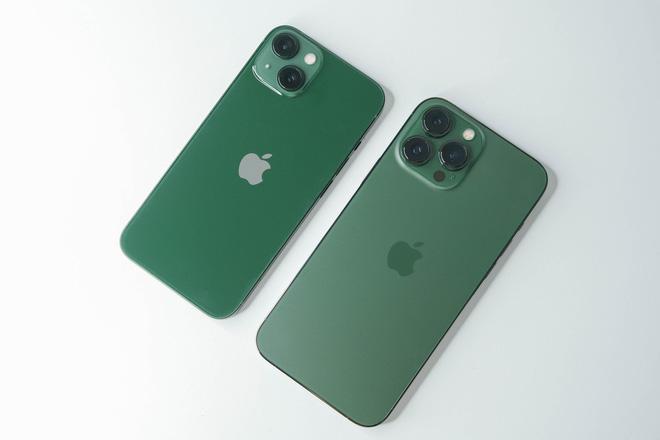 Trên tay iPhone 13 và iPhone 13 Pro Max màu xanh lá vừa bán ra tại Việt Nam: Đẹp thế này thì lại thành hot trend 2022 rồi! - Ảnh 5.