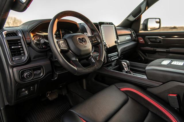 Siêu bán tải 6 bánh của Mỹ mạnh 1.000 mã lực có giá bằng 2 chiếc Mercedes-Maybach S-Class - Ảnh 5. Siêu bán tải 6 bánh của Mỹ mạnh 1.000 mã lực có giá bằng 2 chiếc Mercedes-Maybach S-Class - Ảnh 5.