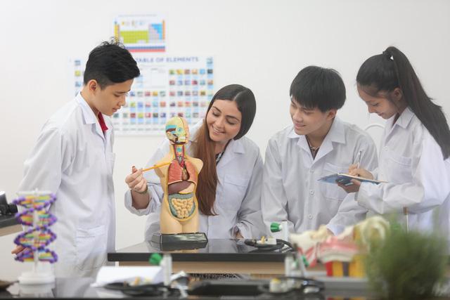 Tân CEO VAS: Học sinh được đặt làm trung tâm với những cơ hội phát triển mang tầm vóc quốc tế - Ảnh 2. Tân CEO VAS: Học sinh được đặt làm trung tâm với những cơ hội phát triển mang tầm vóc quốc tế - Ảnh 2.
