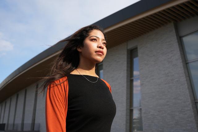 Sony ra mắt FE PZ 16-35mm F4 G - ống kính zoom điện góc rộng với khẩu độ cố định F4 gọn nhẹ bậc nhất thế giới - Ảnh 2. Sony ra mắt FE PZ 16-35mm F4 G - ống kính zoom điện góc rộng với khẩu độ cố định F4 gọn nhẹ bậc nhất thế giới - Ảnh 2.