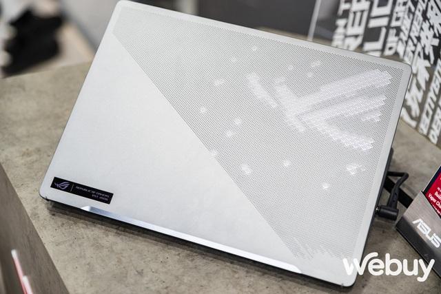 Cận cảnh ASUS Zephyrus G14 2022: Nâng cấp từ trong ra ngoài, mạnh mẽ và "wibu" hơn, giá từ 51 triệu đồng - Ảnh 1.