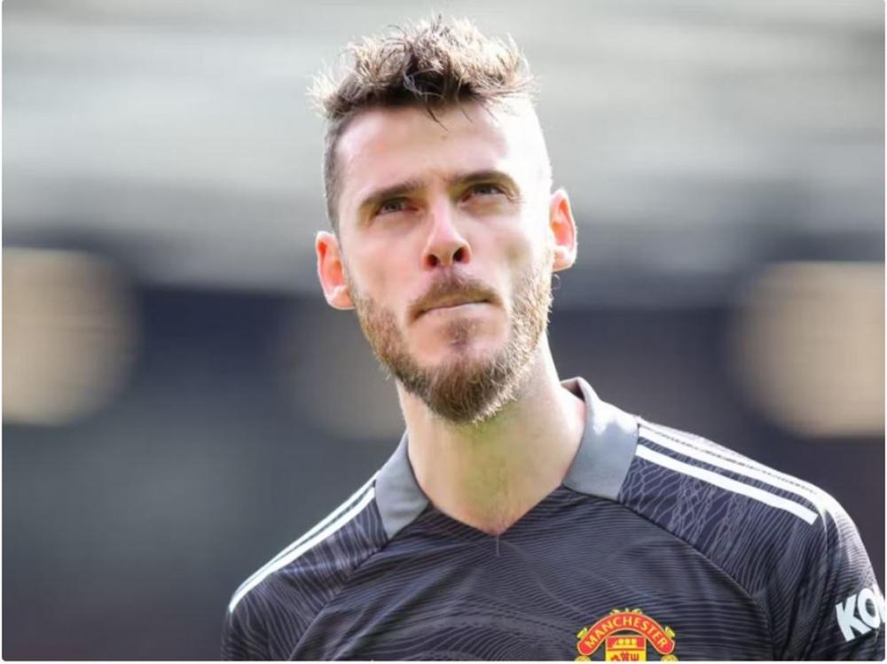 MU chuẩn bị gia hạn hợp đồng với David de Gea - Ảnh 1. De Gea đang là một số ít những cầu thủ giữ được phong độ trong một mùa giải bết bát ở MU (Ảnh: Internet).