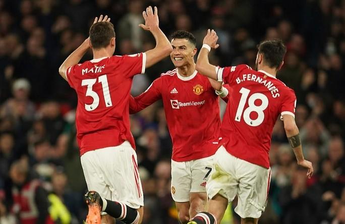 Ronaldo rực sáng ở Old Trafford, Man United vẫn khó mơ tranh Top 4 - Ảnh 7.