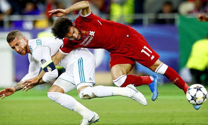 Salah cổ vũ Real vào chung kết Champions League ảnh 1 Khoảnh khắc làm thay đổi cục diện trận chung kết Champions League 2017/18.