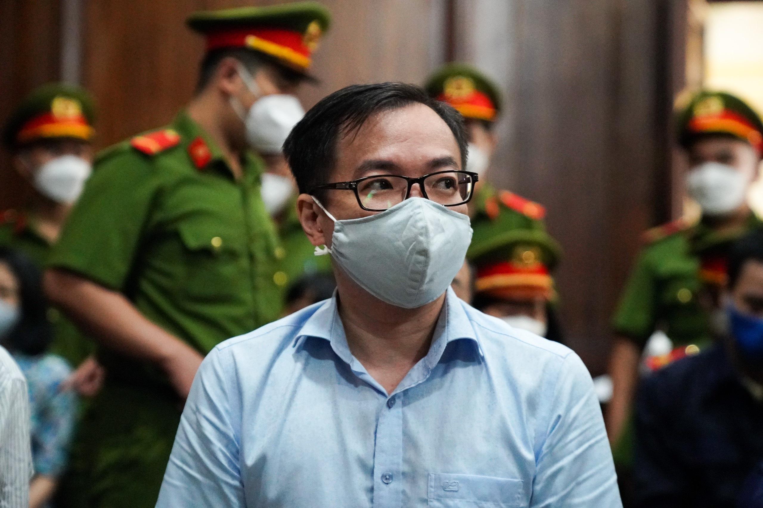 Ông Tất Thành Cang hầu tòa phúc thẩm ảnh 2 Bị cáo Tề Trí Dũng tại phiên tòa sơ thẩm hồi tháng 1. Ảnh: Chí Hùng.