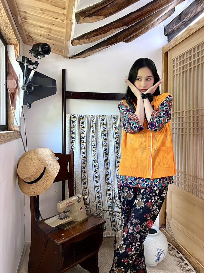 Jun Vũ xả kho ảnh xinh đẹp bên các idol Hàn Quốc, bật mí về show thực tế sắp lên sóng - Ảnh 4. Jun Vũ xả kho ảnh xinh đẹp bên các idol Hàn Quốc, bật mí về show thực tế sắp lên sóng - Ảnh 4.