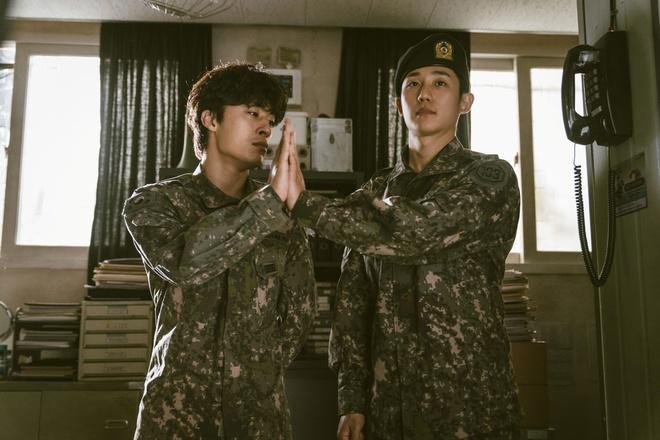 Trước giờ G Baeksang 2022, điểm lại 5 ứng viên cho giải phim xuất sắc nhất: Squid Game bị chê thậm tệ, trùm cuối lạ hoắc vậy? - Ảnh 1. Trước giờ G Baeksang 2022, điểm lại 5 ứng viên cho giải phim xuất sắc nhất: Squid Game bị chê thậm tệ, trùm cuối lạ hoắc vậy? - Ảnh 1.